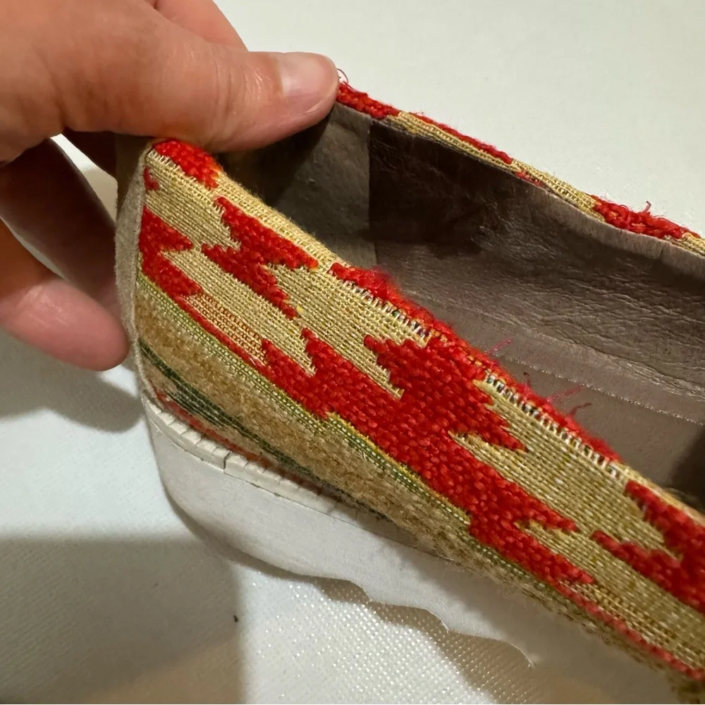 Donald J Pliner Balisp Aztec Tribal‎ Southwest Beaded Platform Loafers Women’s 7
